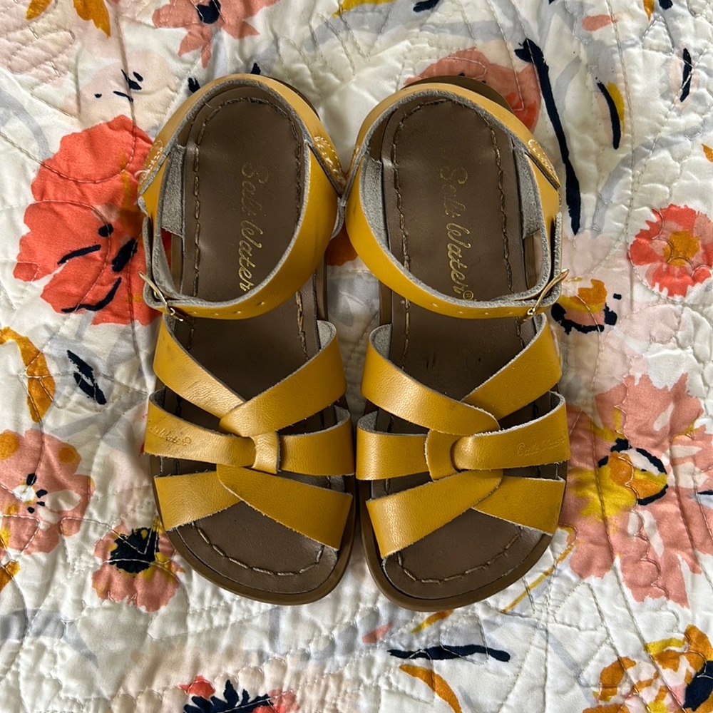 Saltwater sandal in Mustard (girls size 11)